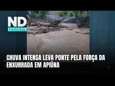 Enxurrada arrasta ponte após chuva intensa em Apiúna, no Vale do Itajaí
