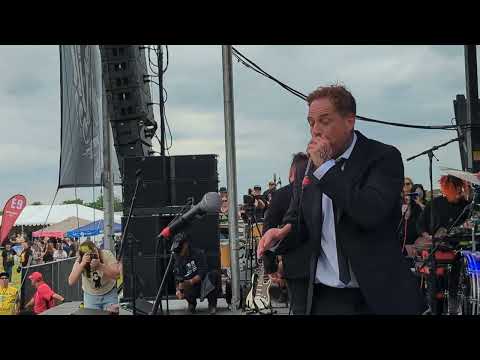 Codefendants feat the D.O.C. - Fast Ones live @ the final NOFX Show in Austin, 22/04/23