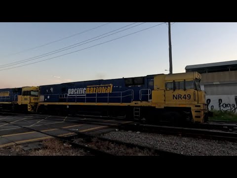 Quad NR's on Interstate Freighter Crawling Thru Hamilton