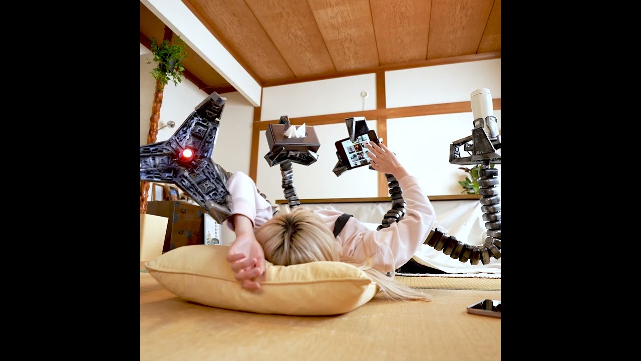 人をダメにするスマホスタンド