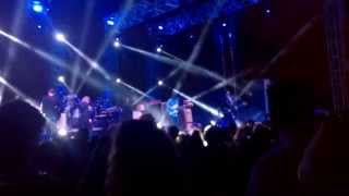 Modest Mouse - Of Course We Know LIVE (2min)