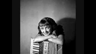 Edith Piaf - Elle frequentait la rue pigalle (1939)