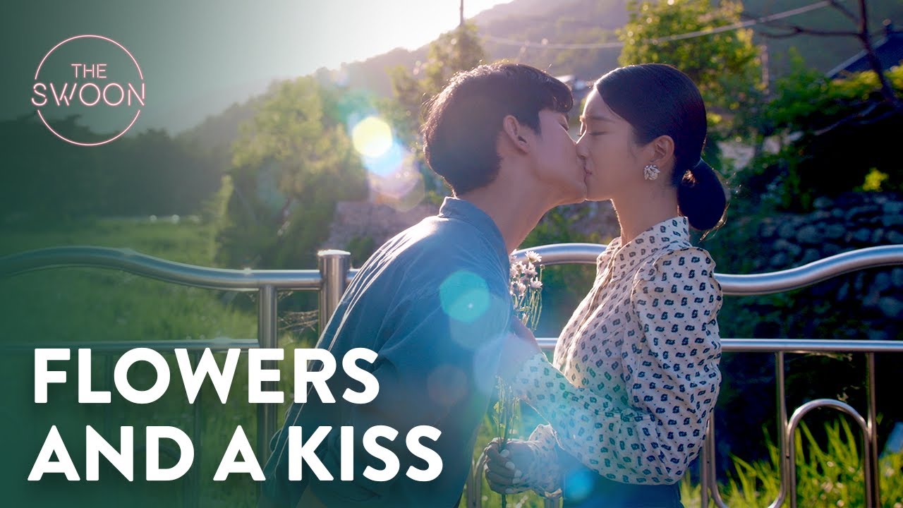 Kim Soo-hyun brings Seo Yea-ji flowers and a kiss | It’s Okay to Not Be Okay Ep 9 [ENG SUB]