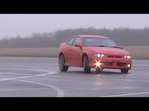 Holden Monaro power lap | Top Gear