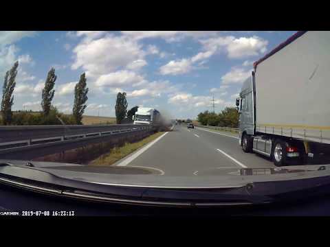 TRUCK CRASH/NEHODA KAMIONU D1 Brno-Ostrava 08.07.2019