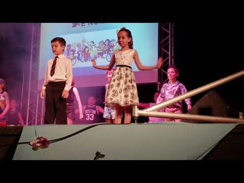 SER DIFERENTE É NORMAL...