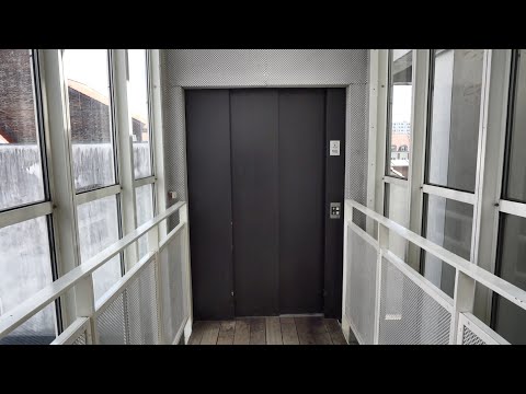 2x 1992 OTIS Europa 2000 bottom-drive traction elevators @ ToRVEhallerne, Vejle, Denmark