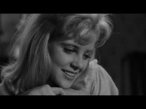 Chromatics - YES (Symmetry Remix/Lolita, 1962)