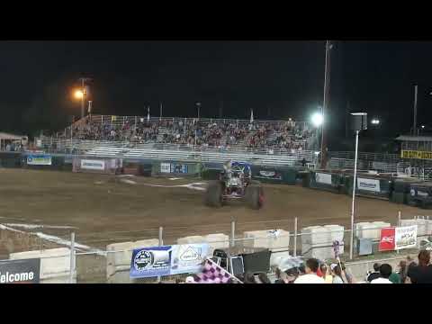 Wicked Strong breaks the rules and gets rowdy at the West Coast Monster Truck Finals 2022