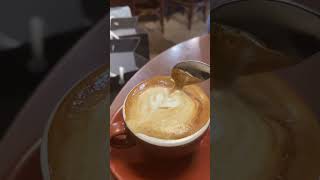 [食記] 台北大安 克立瑪咖啡 la crema 非主流 老派咖啡店 音響