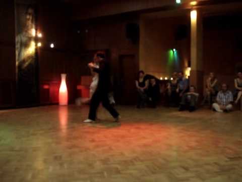 Martine Dennewald  and  Martín Bel  are  dancing  to  the  vals  "  Dichas Que Vivi  "