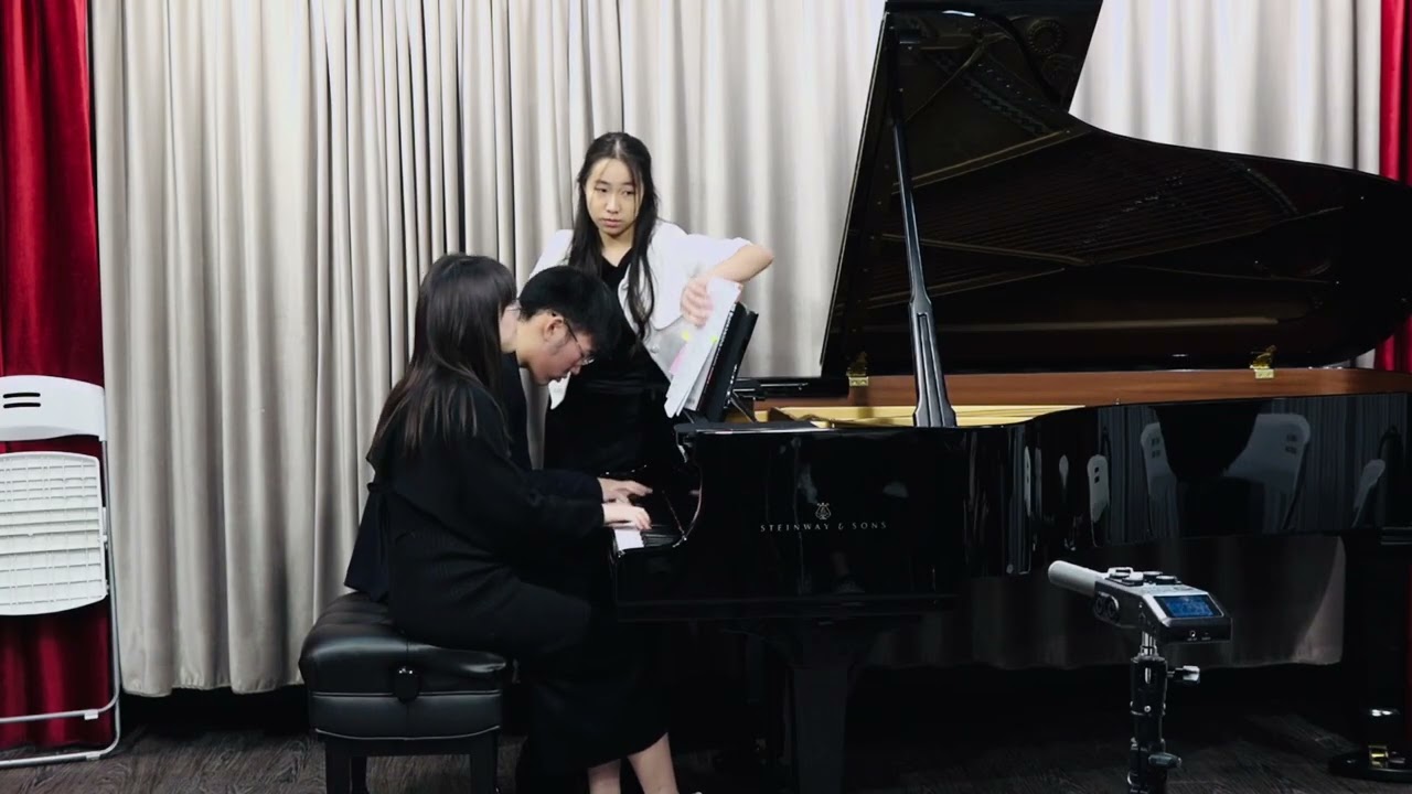 Joe Hisaishi - Merry Go Round of Life from "Howl's Moving Castle"