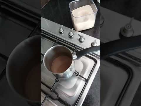 Making Greek coffee with a good kaïmaki (crema) on top !!