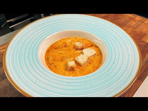 A creamy bacon soup recipe that everyone goes crazy for! Delicious soup in 20 minutes!