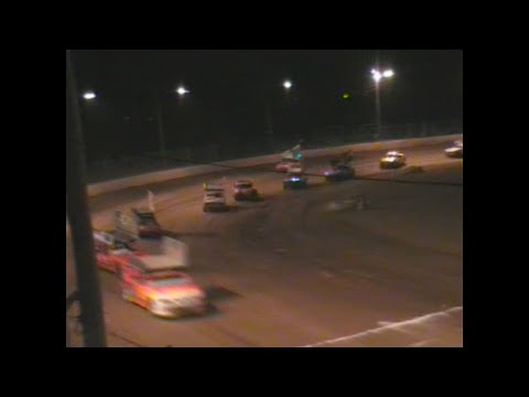 2007/08 Queensland Outlaw Sedan Title: Macs Speedway | 23rd November 2007