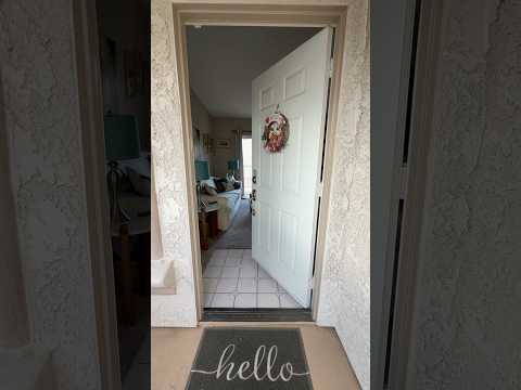 AVAILABLE NOW! 1 bedroom, 1 bathroom condo in Palm Springs! property video