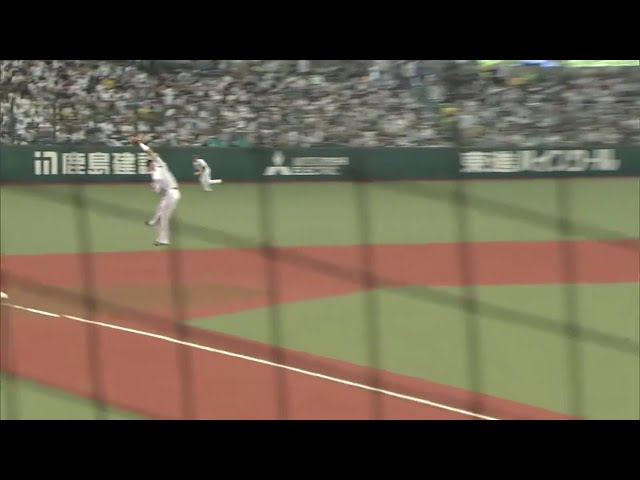 【6回表】ジャンプ一番!! ライオンズ・外崎が鋭いライナーをジャンピングキャッチ!! 2016/9/25 L-H