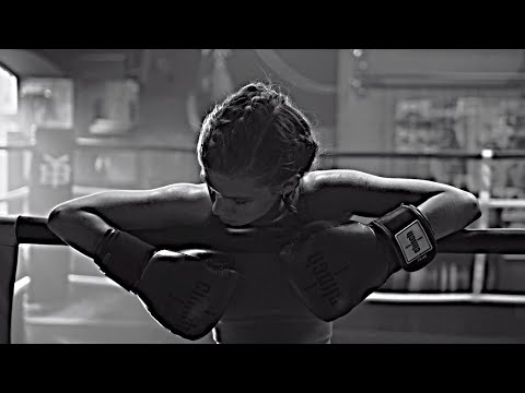 Zur Alpenrose - Crazyfly (Official Music Video)