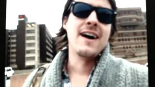 Lead singer of Gran Bel Fisher loses half his lung - short rockumentary