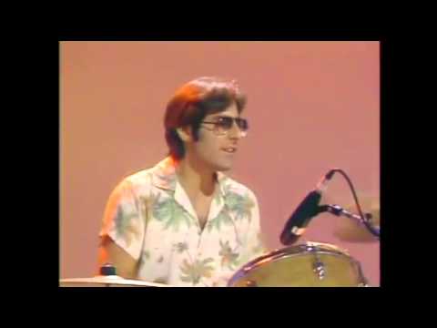 VENTURES HAWAI 5 0 LIVE