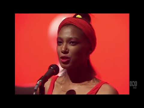 The Style Council - Walls Come Tumbling Down (Live on Countdown 1985)