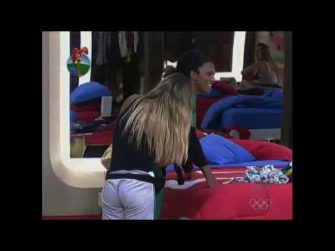 roberta portela. gostosa com calça de abrigo atoladinha