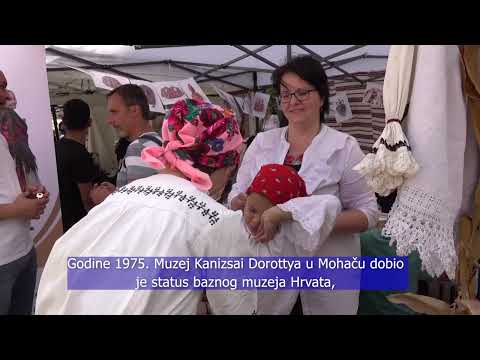 Népviseleti bemutató - Pécs