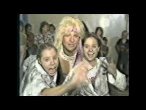 Videoclip de Use It or Lose It — Mötley Crüe