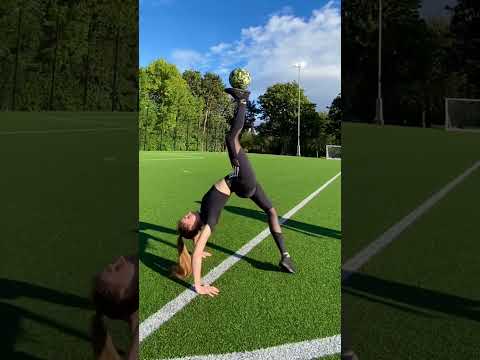 Women’s World Cup Champion Crazy Football skills | Lia Lewis