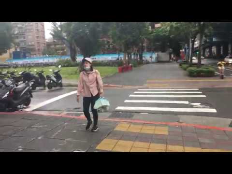 Andei pela Estação Torre de Ciência e Tecnologia (Estação Torre de Ciência e Tecnologia MRT) e vi.