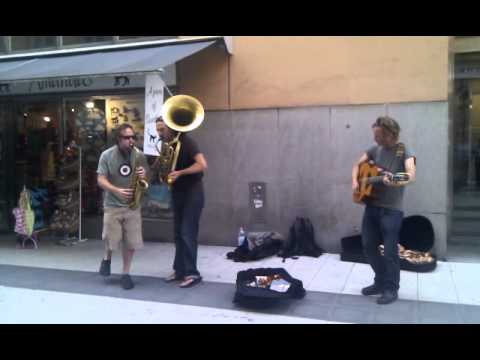 Swing Ninjas - Puttin' on The Ritz