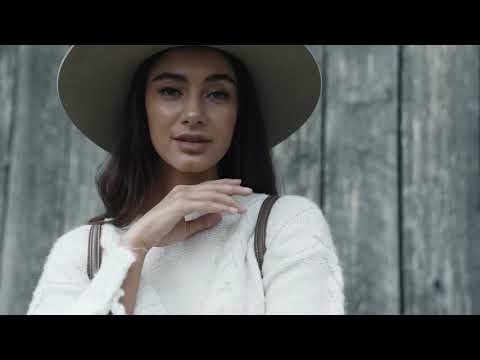 download lagu mp3 mp4 Bella And Wren, download lagu Bella And Wren gratis, unduh video klip Bella And Wren