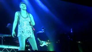 Robyn and Royksopp (Live) - Every Little Thing