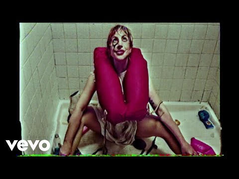 Video thumbnail for Folie � Deux