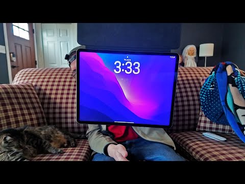 Apple Makes the Best iPad Cases