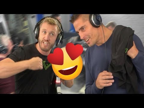 Avdić z odbojkarjem Čuturićem stavil, KDO BO ODVRGEL MAJICO: Poglej, kdo je bil na koncu nag!