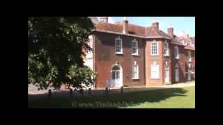 preview picture of video 'Christchurch & Christchurch Priory, Dorset, England ( 5 )'