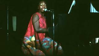 🔵 That's All I Want From You @ Theatre Royal Drury Lane, London, England, UK | December 4, 1977