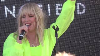 Natasha Bedingfield - &quot;Hey Papa&quot; (Live in Oceanside 7-27-19)