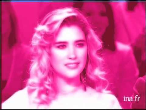 Kissing break with Vahina Giocante - INA Archive