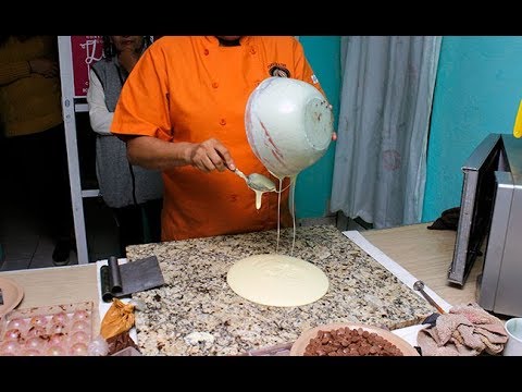 Viridiana Arteaga elabora deliciosos chocolates