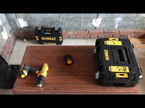 Угловая шлифмашина DeWALT DCG405NT аккумуляторная, 18V, без АКБ Угловая шлифмашина DeWALT DCG405NT аккумуляторная, 18V, без АКБ