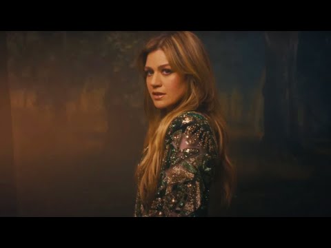 Kelly Clarkson: Why Her Vegas Residency Opener Was Canceled (Not Her Show!