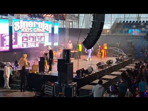 Presentación: Sinergia Kids y Tía Pucherito en el Polideportivo de Puerto Natales