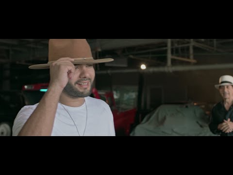 Gabriel Pagan feat. Jossie Esteban - Un Hombre Busca Una Mujer