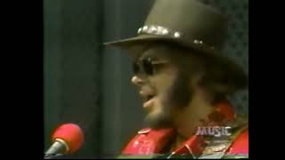 Hank Williams Jr. - Nashville On The Road - Stoned at the Jukebox