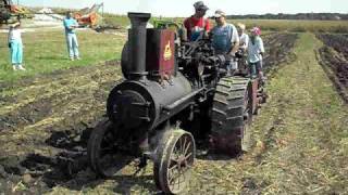 preview picture of video '1/2 Scale 25hp GaarScott Steam Engine - Plowing - Forrest City, Ia.'