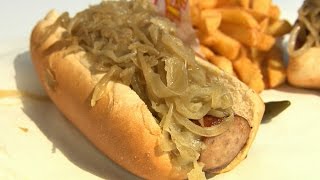 Chicago&#39;s Best Maxwell Street Polish: Jim&#39;s Original