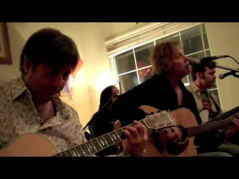 Maple Mars - Welcome To Maple Mars (Live Acoustic)
