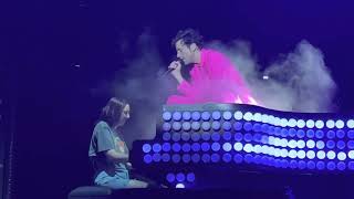Mika performing Underwater with a guest pianist from the audience at Arena de Nimes 7/7/2022